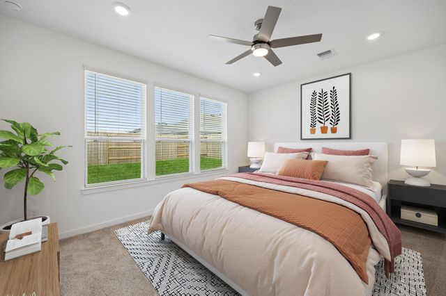 310 Ruby Ford Drive, Cove, TX 77523