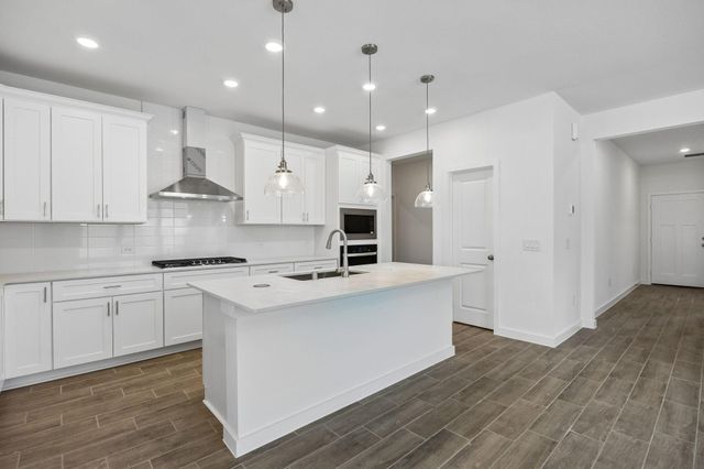 310 Ruby Ford Drive, Cove, TX 77523