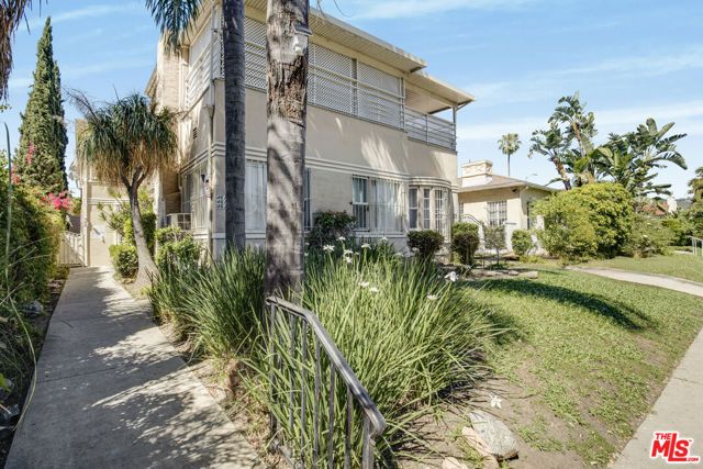 461 N Vista Street, Los Angeles, CA 90036