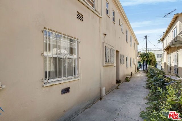 461 N Vista Street, Los Angeles, CA 90036