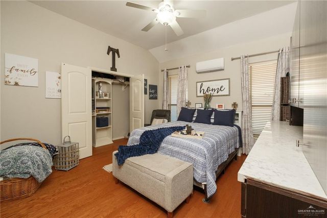 5713 Esperanza Court, Harlingen, TX 78552
