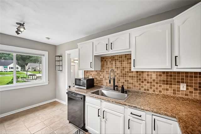 3516 Keyes Drive, Des Moines, IA 50315