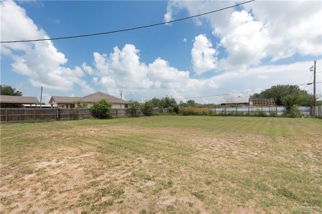 21204 N Skinner Road, Edinburg, TX 78542