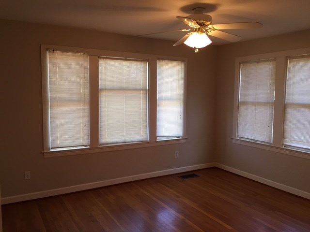 4905 Pershing Avenue, Fort Worth, TX 76107