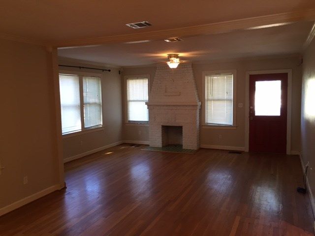 4905 Pershing Avenue, Fort Worth, TX 76107