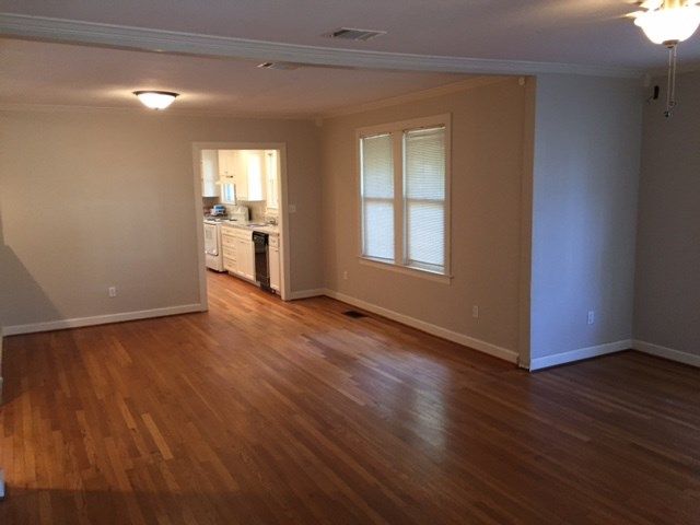 4905 Pershing Avenue, Fort Worth, TX 76107