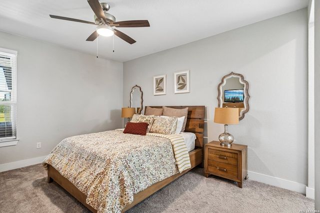 209 ENGLEWOOD LN, Castroville, TX 78009