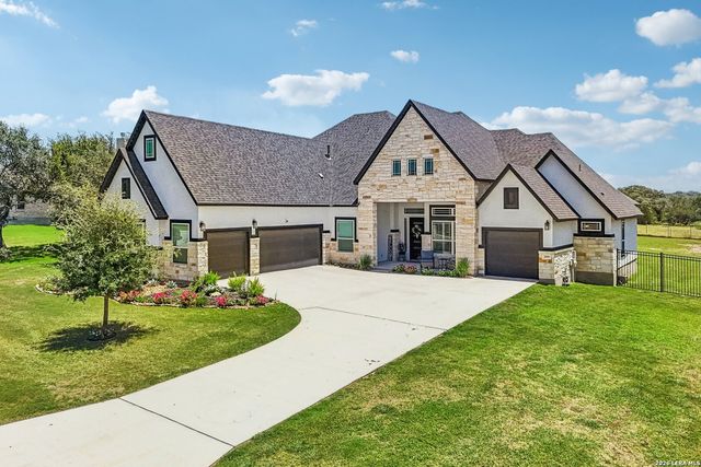 209 ENGLEWOOD LN, Castroville, TX 78009