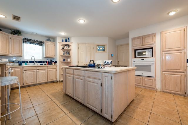 9554 David Fort Road, Argyle, TX 76226