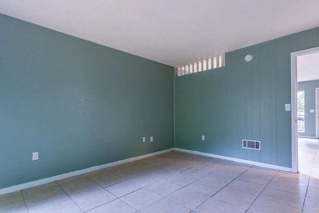 409 NE 11TH STREET, Gainesville, FL 32601