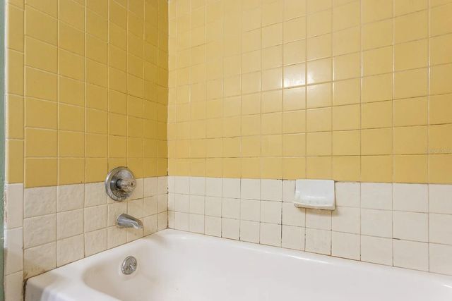 409 NE 11TH STREET, Gainesville, FL 32601