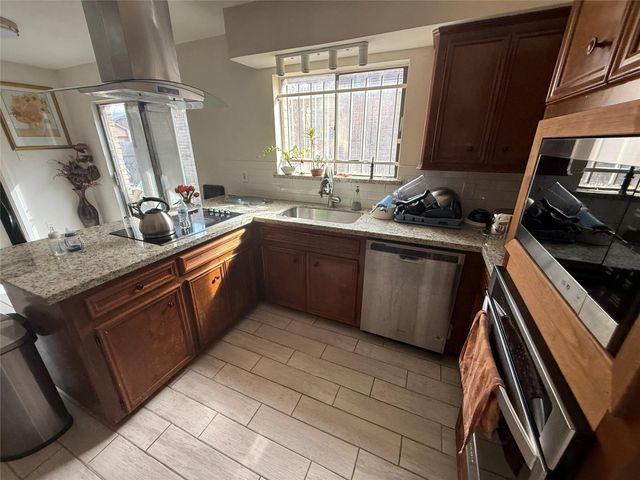 9603 Tarragon Lane, Houston, TX 77036