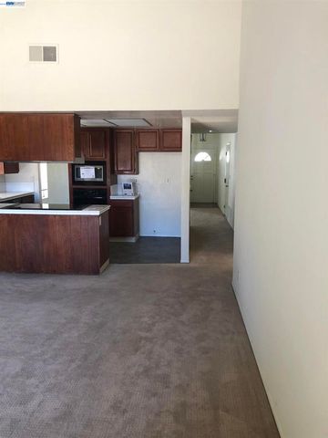 25 Pamplona, San Ramon, CA 94583