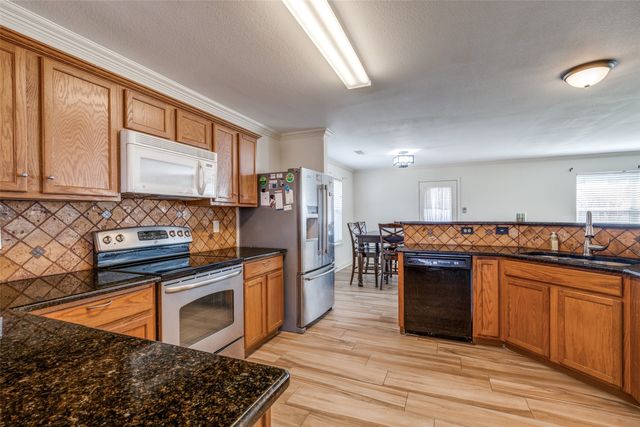 2512 Calico Rock Drive, Fort Worth, TX 76131