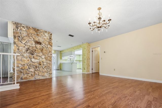 1352 ERROL PARKWAY, Apopka, FL 32712