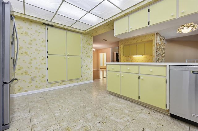 1352 ERROL PARKWAY, Apopka, FL 32712