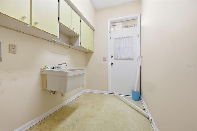 1352 ERROL PARKWAY, Apopka, FL 32712
