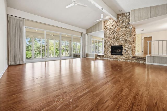 1352 ERROL PARKWAY, Apopka, FL 32712