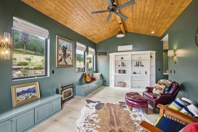 3150 Day Road, Gilroy, CA 95020