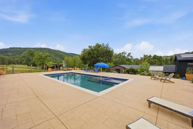 3150 Day Road, Gilroy, CA 95020