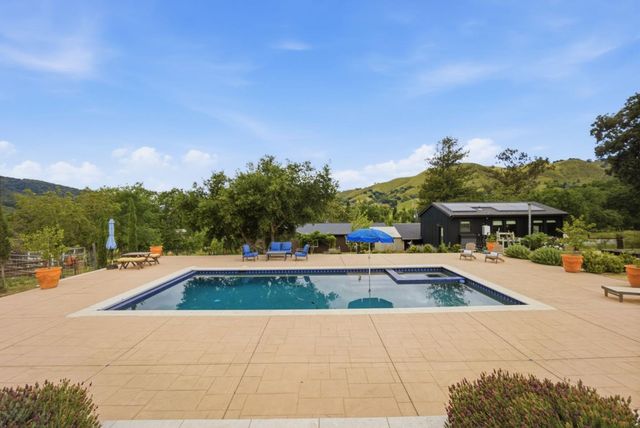 3150 Day Road, Gilroy, CA 95020