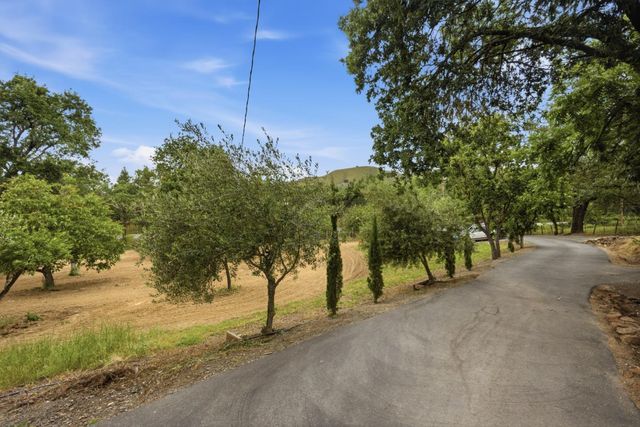 3150 Day Road, Gilroy, CA 95020