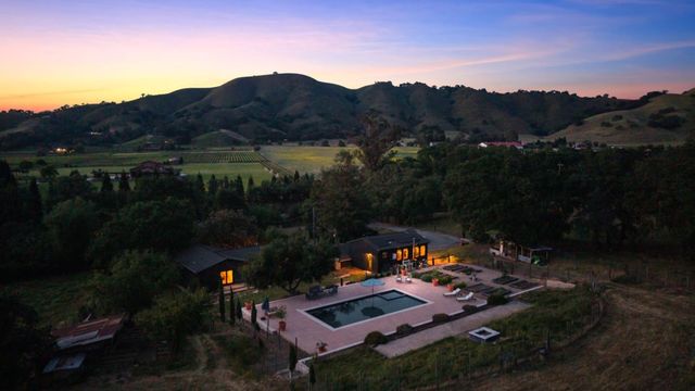3150 Day Road, Gilroy, CA 95020