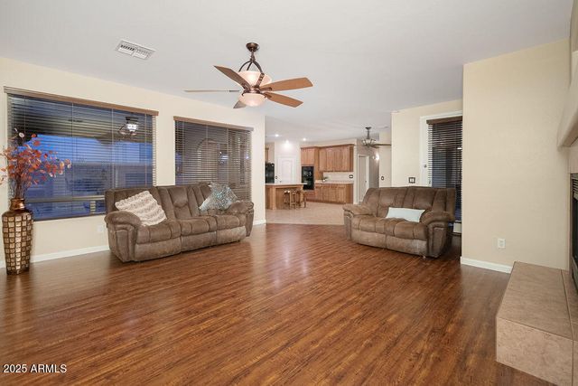 29610 N 21st Drive, Phoenix, AZ 85085