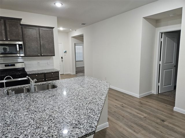 903 Emerald Gate Drive, Princeton, TX 75407