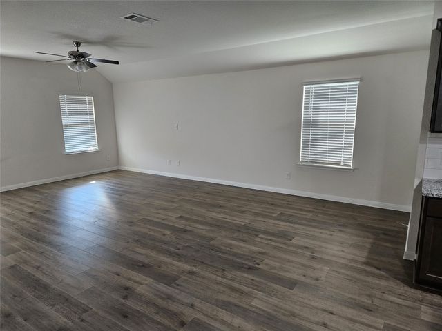 903 Emerald Gate Drive, Princeton, TX 75407