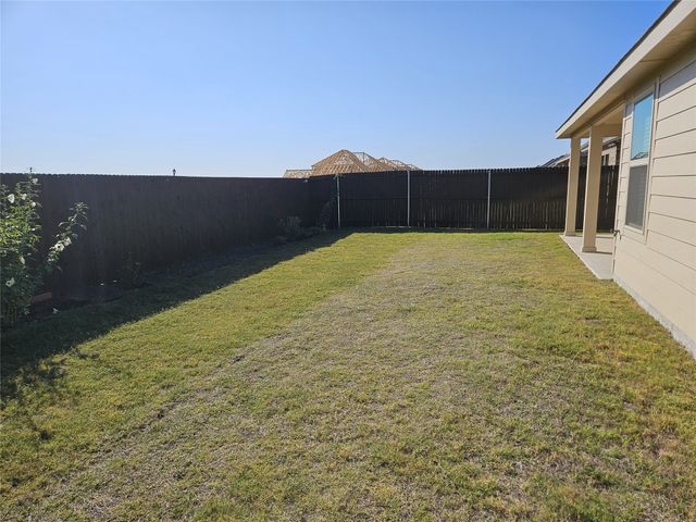 903 Emerald Gate Drive, Princeton, TX 75407
