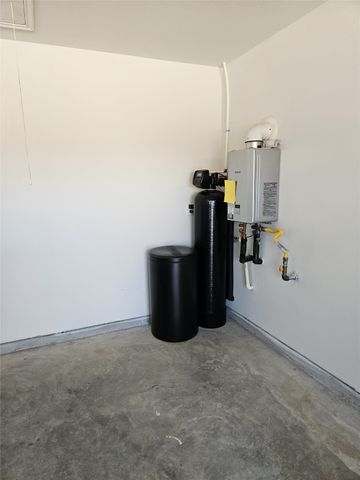 903 Emerald Gate Drive, Princeton, TX 75407