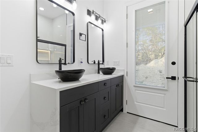 3889 W Hampshire Boulevard, Dunnellon, FL 34433