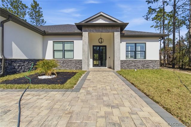 3889 W Hampshire Boulevard, Dunnellon, FL 34433