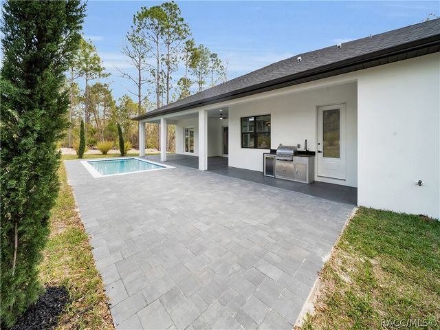 3889 W Hampshire Boulevard, Dunnellon, FL 34433