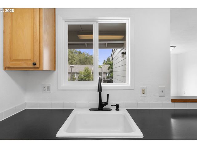 5488 Sw ALGER Ave I-10, Beaverton, OR 97005