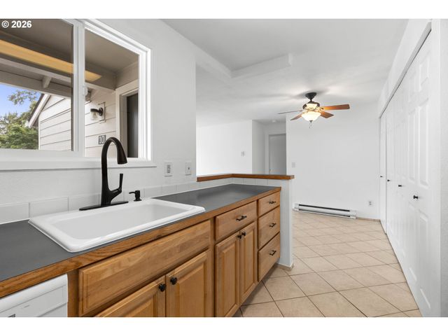 5488 Sw ALGER Ave I-10, Beaverton, OR 97005
