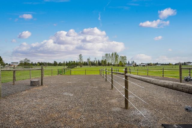 1709 W Cinnibar Ln, Spokane, WA 99224