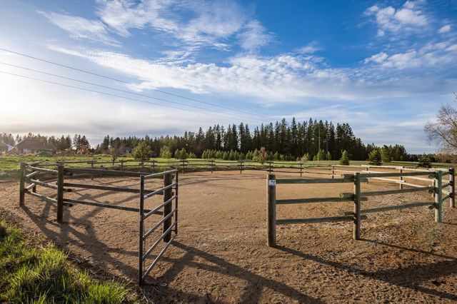 1709 W Cinnibar Ln, Spokane, WA 99224