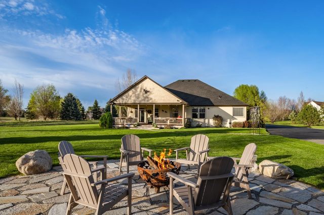 1709 W Cinnibar Ln, Spokane, WA 99224