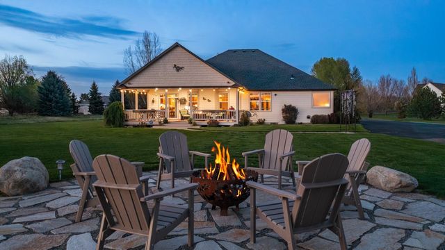 1709 W Cinnibar Ln, Spokane, WA 99224