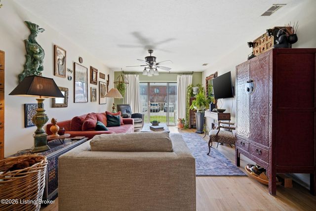 3030 Breckenridge Ln 118, Louisville, KY 40220