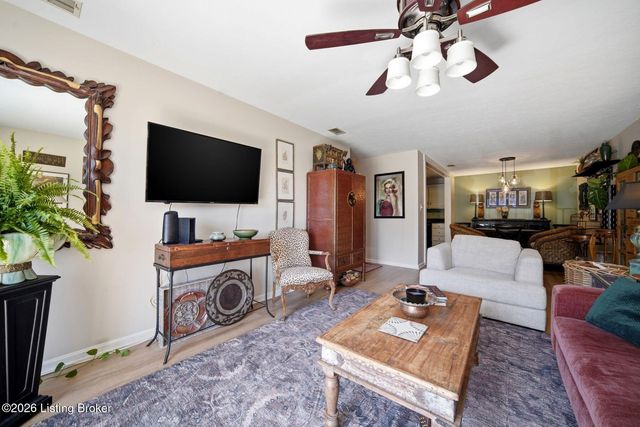 3030 Breckenridge Ln 118, Louisville, KY 40220