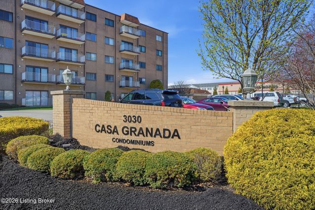 3030 Breckenridge Ln 118, Louisville, KY 40220