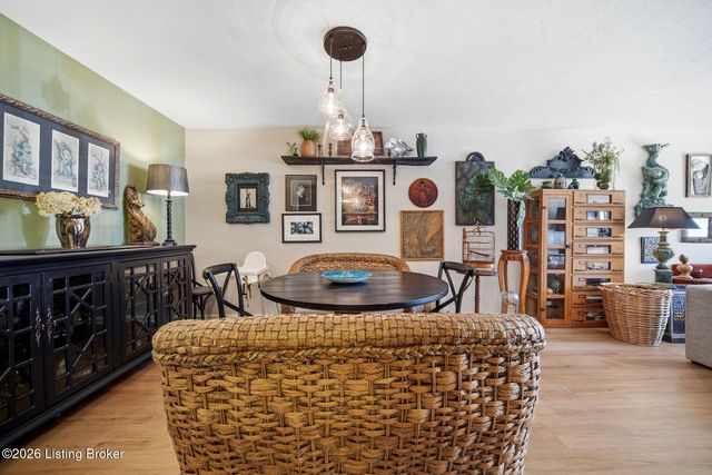 3030 Breckenridge Ln 118, Louisville, KY 40220