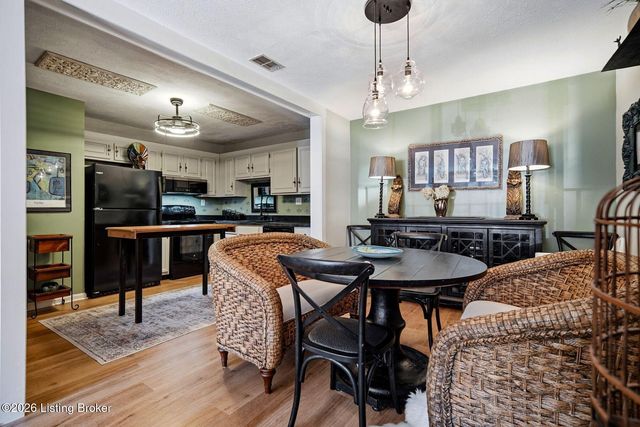 3030 Breckenridge Ln 118, Louisville, KY 40220