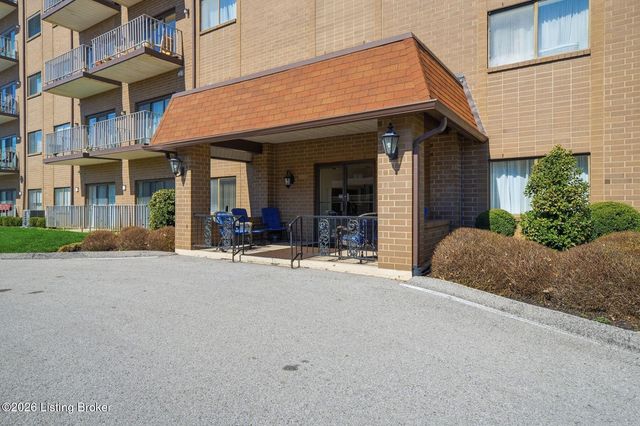 3030 Breckenridge Ln 118, Louisville, KY 40220