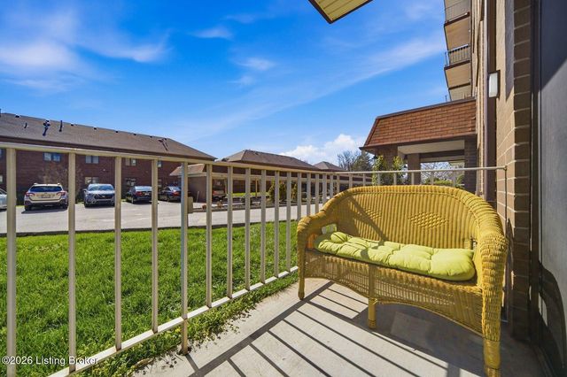 3030 Breckenridge Ln 118, Louisville, KY 40220