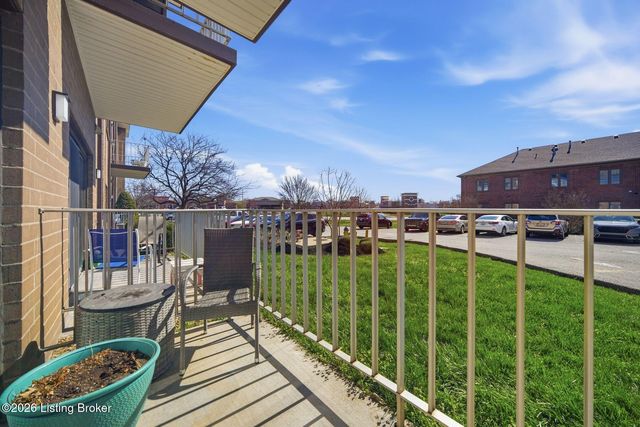 3030 Breckenridge Ln 118, Louisville, KY 40220