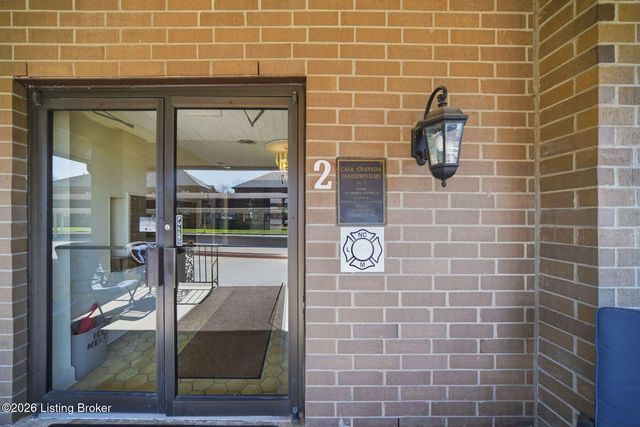 3030 Breckenridge Ln 118, Louisville, KY 40220